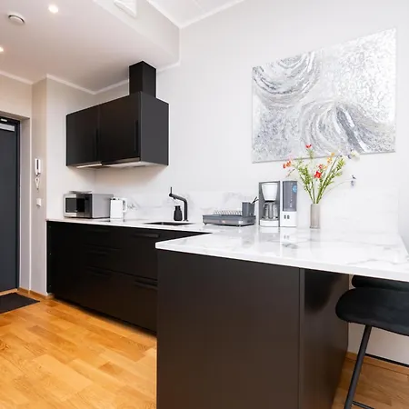 Simple At Katusepapi